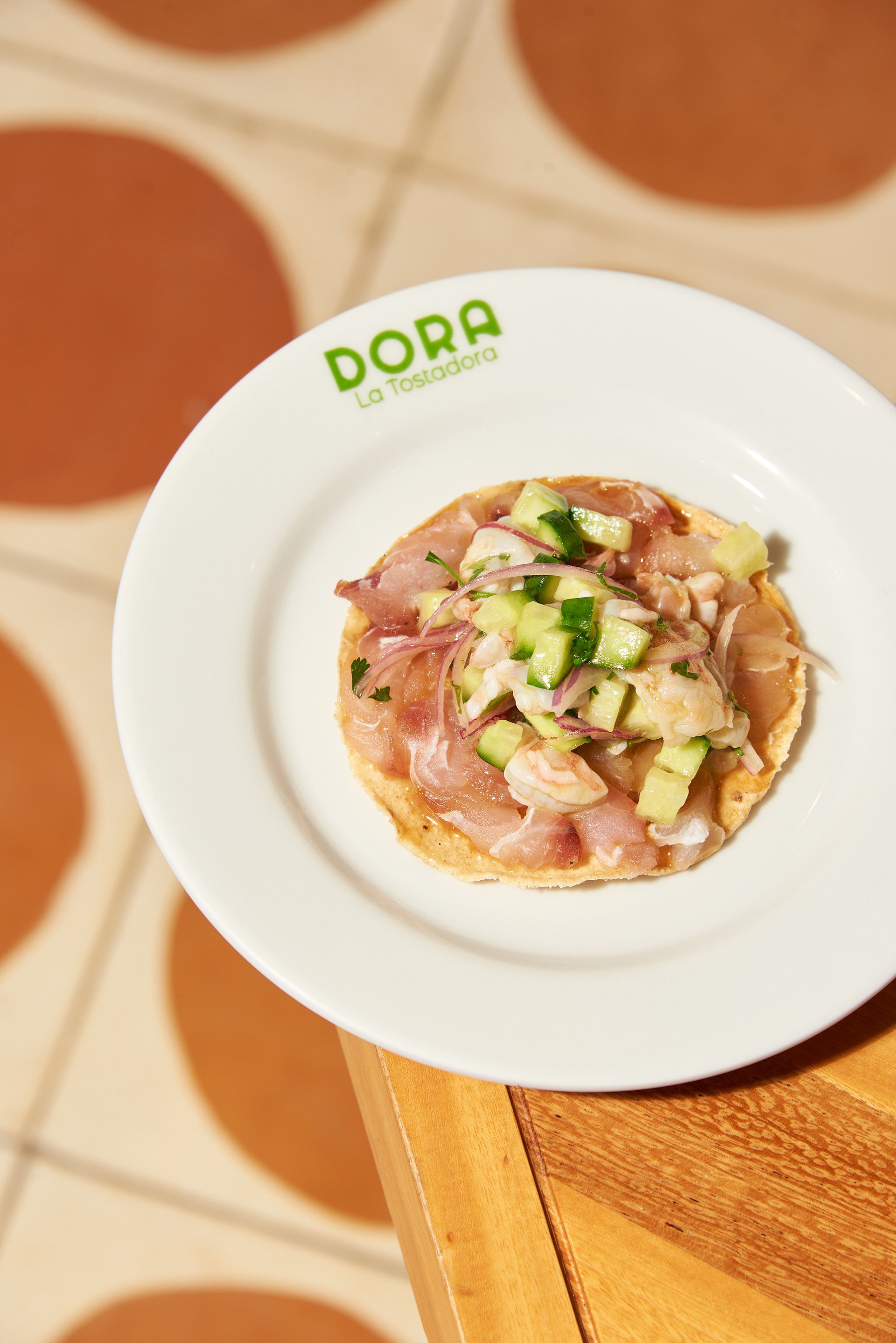 Campechana: tostada combinada de pesca del día y aguachile