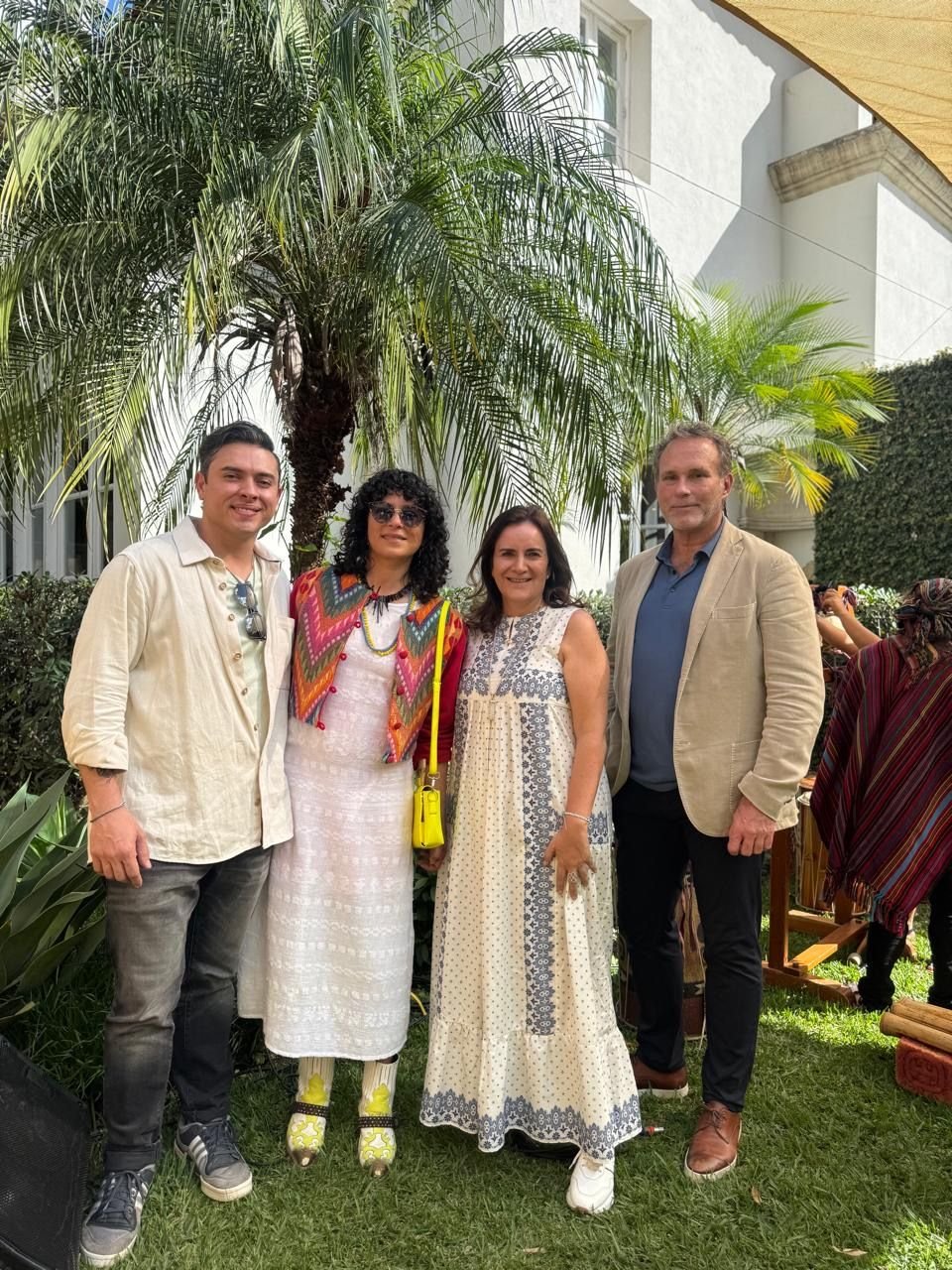 Rene Printemps, Lucía Barrios, Claudia Bosch y Harris Whitbeck