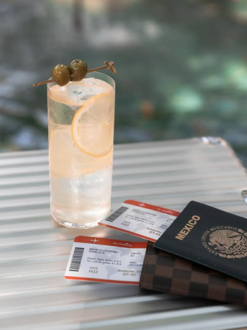 Baltra_Bar_Mexico_Guatemala