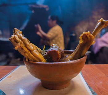 Casa-de-los-Caldos-Restaurante-Coban-Alta-Verapaz-Guatemala-Kaqik-8.jpg