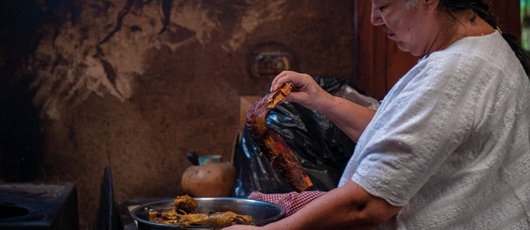 Casa-de-los-Caldos-Restaurante-Coban-Alta-Verapaz-Guatemala-Kaqik-4.jpg