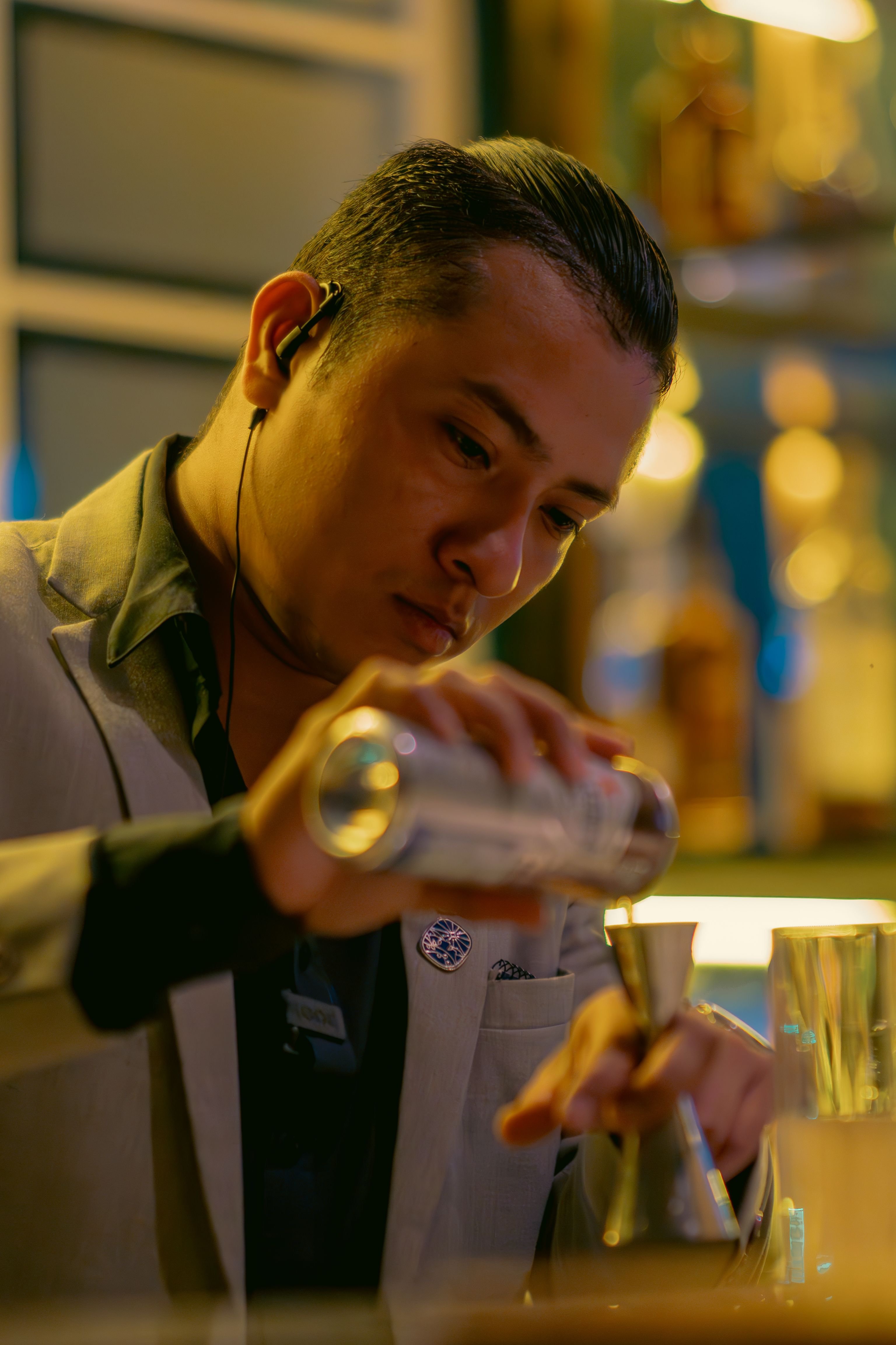 Melvin Mendoza, mixólogo y jefe de barra de Bar Monarca en San Salvador, El Salvador / Imagen cortesía de Andrés Viana