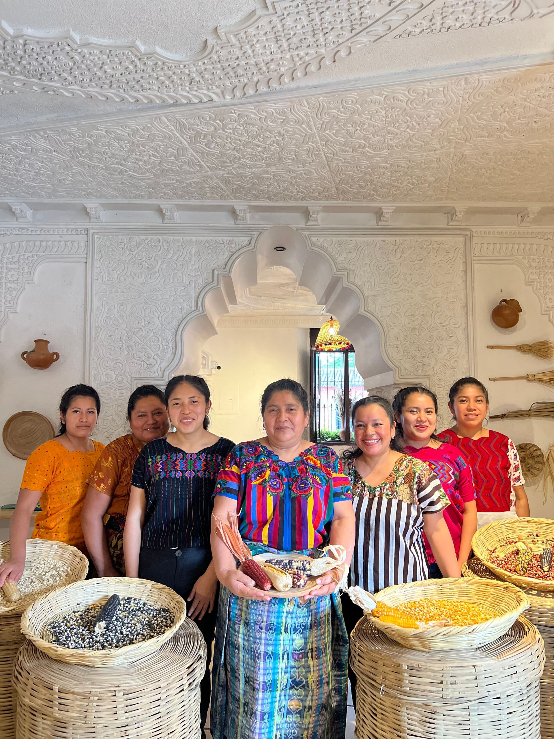 Cocineras Tradicionales de Comalote en Antigua Guatemala, Guatemala