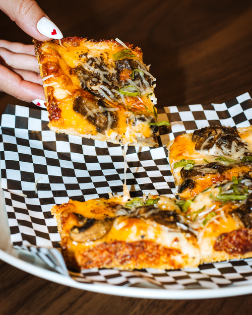 Pizza_Hongos_Trufados_Pizza_Cuatro