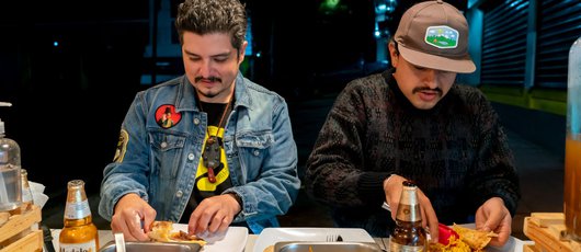 Pupuseria-Los-Cheritos-Carretera-a-El-Salvador-Ciudad-Guatemala-Pupusas-Restaurante-Salvadoreno-Peter-Meng-Nestor-Sical-Cerveza-Modelo.jpg