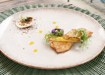 Receta-Chef-Sergio-Diaz-Sublime-San-Roman-Lenguado-pure-de-camote-morado-salsa-de-queso-de-cabra-10.jpg