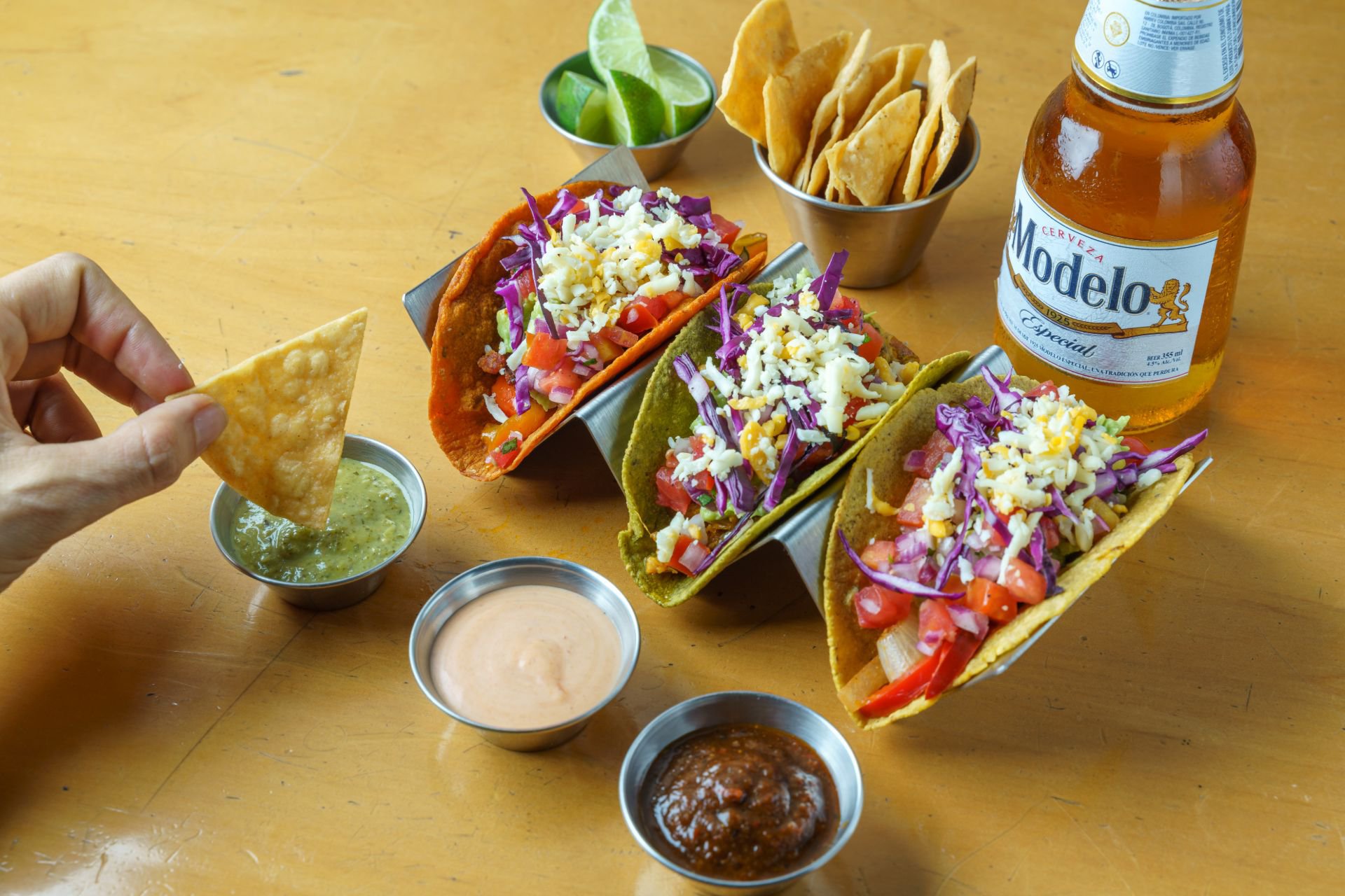 Tacorazon-Xela-Quetzaltenango-Tacos-Cerveza-Modelo-9.jpg