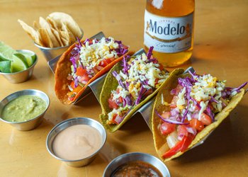 Tacorazon-Xela-Quetzaltenango-Tacos-cerveza-modelo11.jpg