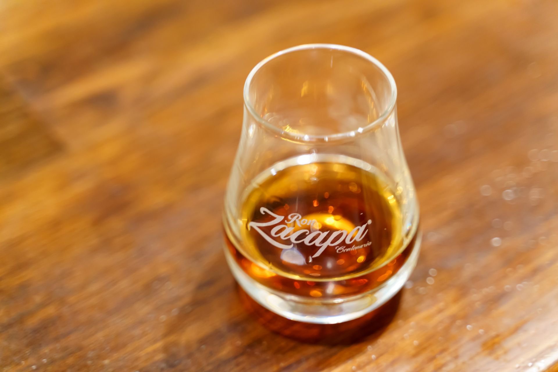 Tertulianos-Xela-Quetzaltenango-Guatemala-Ron-Zacapa-Vaso-Tulipan.jpg