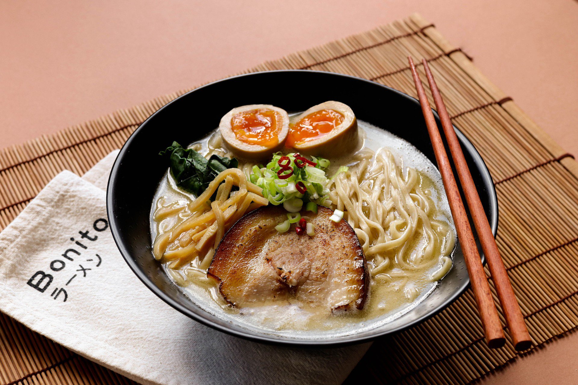 bonito-ramen-restaurante-zona-13-guatemala-tonkotsu.jpg